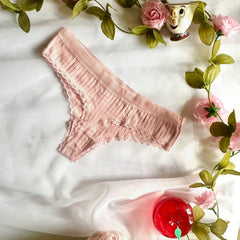 Kit Liana • 5 Calcinhas de Algodão Canelado com Renda – Frete Grátis + Brinde